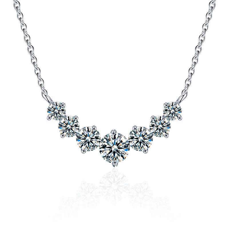 2.8CT.Smiling Moissanite Necklace