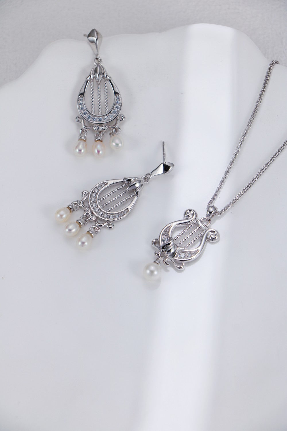 Lyre Natural Pearl S925 Jewelry Collection