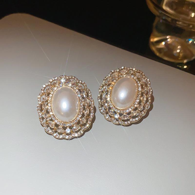 Château Pearl Jewelry Set