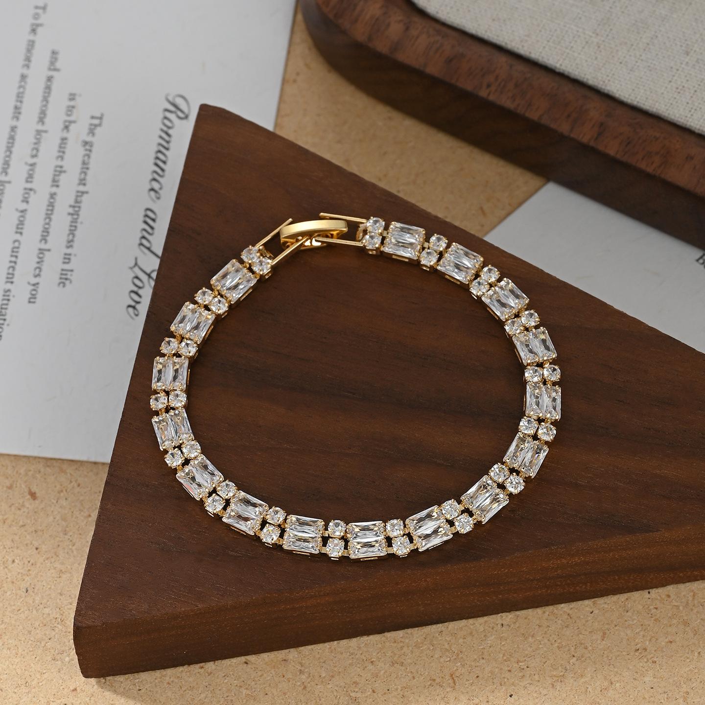 92Minimalist Wave Gold Bangle Bracelet