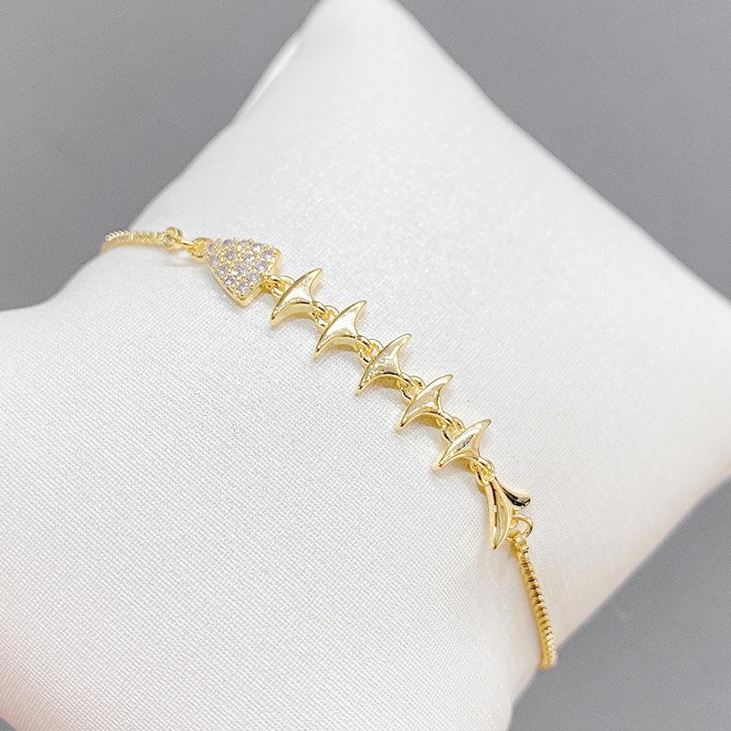 97Minimalist Wave Gold Bangle Bracelet