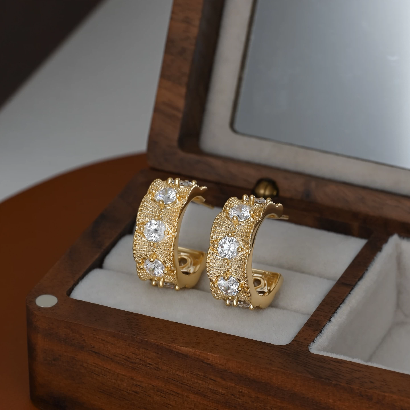 132Chunky Gold Hoop Earrings